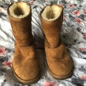 UGG Classic Short